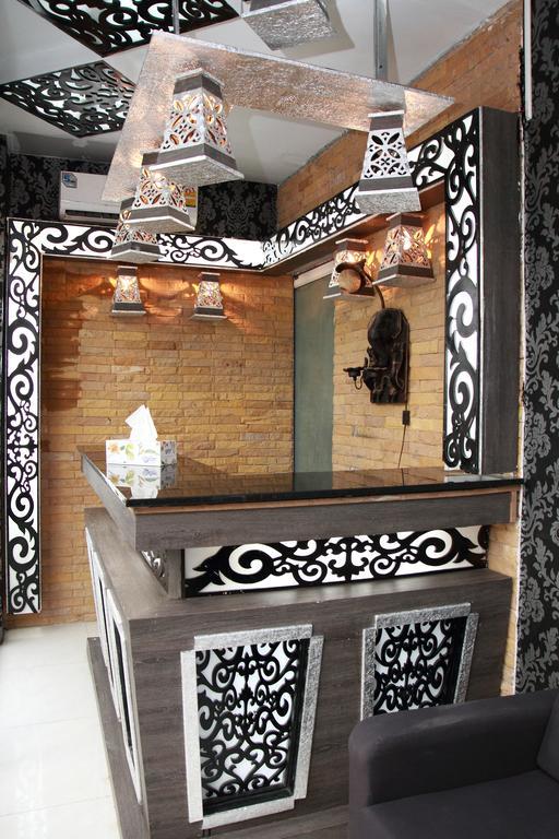 Harrys Suite Hotel Бангкок Экстерьер фото