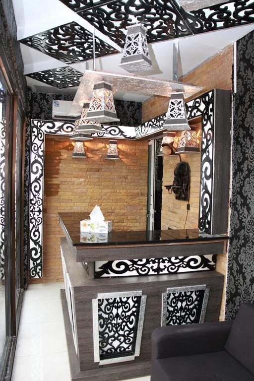 Harrys Suite Hotel Бангкок Экстерьер фото